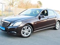 Gebraucht Mercedes E250 Avantgarde 204 PS (150 kW) 2010 Braun Limousine