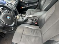 Gebraucht BMW 318 143 PS (105 kW) 2013 Schwarz Limousine