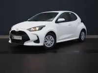 Gebraucht Toyota Yaris Basis 72 PS (52 kW) 2023 Schneeweiß Kleinwagen