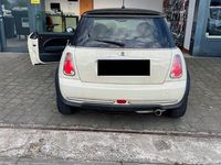 Gebraucht Mini Cooper 116 PS (85 kW) 2005 Weiß Kleinwagen