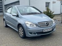 Gebraucht Mercedes E200 193 PS (141 kW) 2005 Blau Limousine