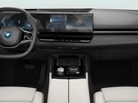 Gebraucht BMW 530e Comfort Edition 299 PS (219 kW) 2024 Blau Kombi