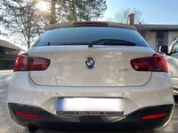 gebraucht BMW 118 i Edition M Sport Shadow, AHK, 8fach bereift