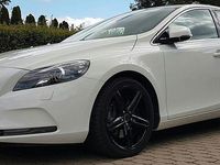 Gebraucht Volvo V40 Momentum 150 PS (110 kW) 2013 Weiß Limousine