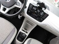 Gebraucht VW up! Beats 65 PS (47 kW) 2021 Weiß Kleinwagen