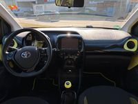 Gebraucht Toyota Aygo X-cite 69 PS (50 kW) 2017 5b9 lemonfresh gelb Kleinwagen