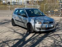 Gebraucht Ford Fiesta 70 PS (51 kW) 2006 Grau Kleinwagen