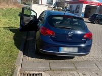 Usata Opel Astra 110 CV (80 kW) 2013 Blu Berlina