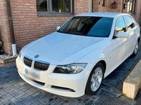 Gebraucht BMW 323 177 PS (130 kW) 2005 Weiß Limousine