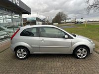 Gebraucht Ford Fiesta 75 PS (55 kW) 2008 Silber Limousine
