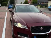 Gebraucht Jaguar XF 180 PS (132 kW) 2017 Rot Limousine