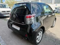Gebraucht Toyota iQ 68 PS (50 kW) 2012 Schwarz Kleinwagen