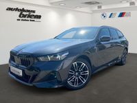 Gebraucht BMW 520 M Sport 197 PS (144 kW) 2024 Sophistograu brillanteffekt Kombi