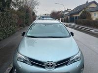 Gebraucht Toyota Auris Executive 124 PS (91 kW) 2015 Silber Limousine