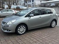 Gebraucht Toyota Verso 150 PS (110 kW) 2012 Grau Van / Kleinbus