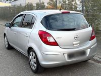Gebraucht Opel Corsa 87 PS (63 kW) 2010 Silber Kleinwagen