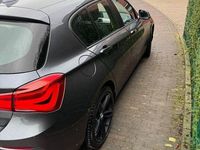 Gebraucht BMW 118 Advantage 136 PS (100 kW) 2018 Grau Kleinwagen