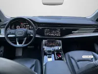 Gebraucht Audi Q8 Basis 340 PS (250 kW) 2022 Mythosschwarz metallic (metallic) SUV