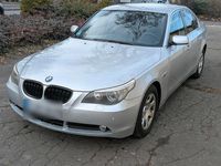 Gebraucht BMW 520 170 PS (125 kW) 2004 Silber Limousine