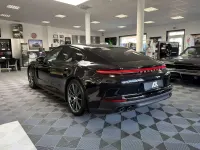 Gebraucht Porsche Panamera 4 470 PS (345 kW) 2025 Schwarz Kleinwagen