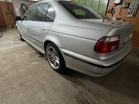 Gebraucht BMW 523 170 PS (125 kW) 1998 Silber Limousine