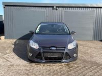 Gebraucht Ford Focus Titanium 140 PS (102 kW) 2012 Grau Limousine