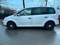 Gebraucht VW Touran Trendline 101 PS (74 kW) 2006 Weiß Van / Kleinbus