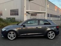 Gebraucht Audi A3 S-Line 180 PS (132 kW) 2013 Grau Kleinwagen