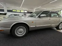 Second-hand Jaguar XJ Executive 237 CP (174 kW) 1999 Argintiu Berlinǎ