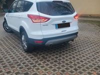 Gebraucht Ford Kuga Titanium 140 PS (102 kW) 2014 Weiß SUV