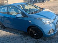 Gebraucht Hyundai i10 87 PS (63 kW) 2014 Blau Kleinwagen