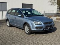 Gebraucht Ford Focus Ghia 101 PS (74 kW) 2006 Silber Kombi