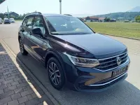 Gebraucht VW Tiguan Life 150 PS (110 kW) 2022 Deep black perleffekt SUV