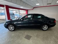 Gebraucht Mercedes E280 190 PS (139 kW) 2006 Blau Limousine