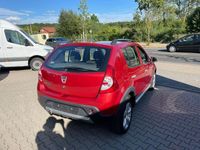 Gebraucht Dacia Sandero Stepway 84 PS (61 kW) 2012 Rot metallic Kleinwagen