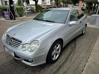 Gebraucht Mercedes C180 143 PS (105 kW) 2004 Silber Coupé