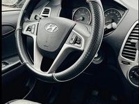 Gebraucht Hyundai i20 2012 Silber Kleinwagen