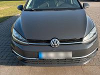 Gebraucht VW Golf VII 115 PS (84 kW) 2018 Grau Kombi