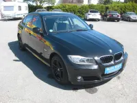 Gebraucht BMW 318 143 PS (105 kW) 2011 Schwarz Limousine