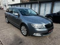 Gebraucht Skoda Superb Elegance 160 PS (117 kW) 2011 Silber Kombi