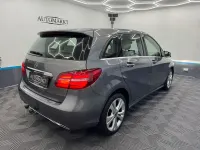 Gebraucht Mercedes B200 Style 156 PS (114 kW) 2018 Grau Kleinwagen