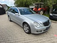 Usado Mercedes E220 Avantgarde 170 CV (125 kW) 2007 Plateado Familiar