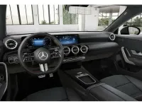 Gebraucht Mercedes CLA220 AMG 190 PS (139 kW) 2024 Schwarz / kosmosschwarz (metallic) Limousine