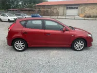 Gebraucht Hyundai i30 Edition 105 PS (77 kW) 2012 Rot Limousine