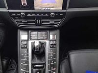 Gebraucht Porsche Macan Basis 245 PS (180 kW) 2019 Tiefschwarzmetallic SUV