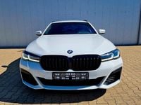 Gebraucht BMW 520 M Sport 190 PS (139 kW) 2023 Weiß Kombi