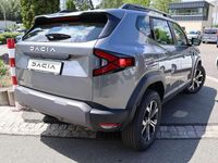 Używany Dacia Duster Extreme 101 KM (74 kW) 2024 Szary SUV