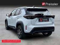 Gebraucht Toyota Yaris Hybrid Plus 131 PS (96 kW) 2024 Dynamicgrey metallic / dach schwarz SUV