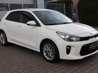 Gebraucht Kia Rio DREAM-TEAM Edition 101 PS (74 kW) 2017 Weiß Limousine