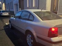 Gebraucht VW Passat 115 PS (84 kW) 2000 Grau Limousine